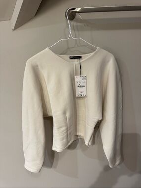 NWT Zara Cream Cropped Sweater Size Small